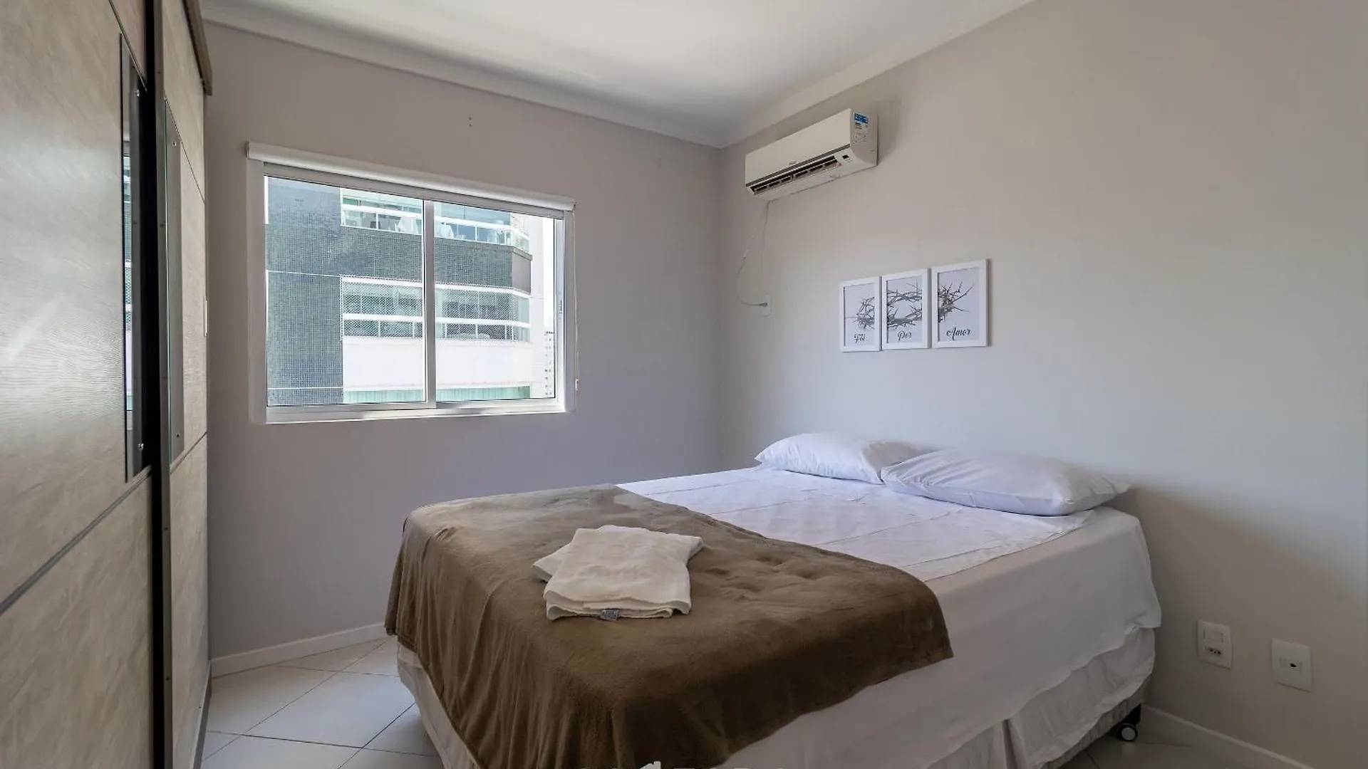 Apartment Apto C/ Varanda 600M Da Orla Centro Bc Ejf0702 Balneario Camboriu Brazil